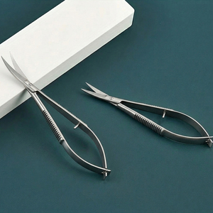 Ciseaux à sourcils personnalisés avec logo et emballage, ciseaux à sourcils de haute qualité en acier inoxydable par Bahasa Pro - Product Image 1