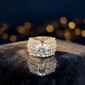 Anillo de Compromiso y Aniversario de Boda de Lujo en Oro de 14K/18K con Diamantes Cultivados en Laboratorio con Corte Brillante para Mujer, Oro Premium - Product Image 4