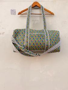 Green Floral Print Quilted Duffel <b>Bag</b> <b>Large</b> Capacity <b>Women</b> Travel <b>Weekender</b> <b>Bag</b> Zipper Closure Textile Material - Product Image 1