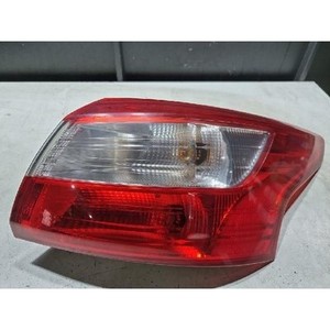 ไฟท้ายขวา BM5113404E มือสอง - Product Image 1