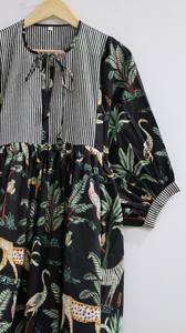 ชุดเดรสยาวลายดอกไม้สีดำ ผ้าฝ้าย 100% สไตล์โบฮีเมียน ธีมป่า สำหรับผู้หญิง ทำมือ ชุดฤดูร้อน ฤดูใบไม้ร่วง เอวเข้ารูป - Product Image 2