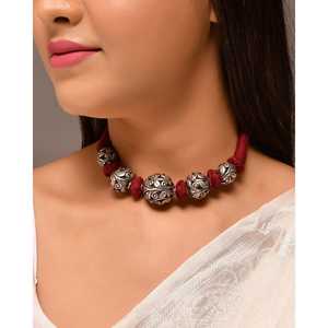 Collar de Moda Meera Jaipur Gomi, Diseño de Cuentas Plateadas - Product Image 1