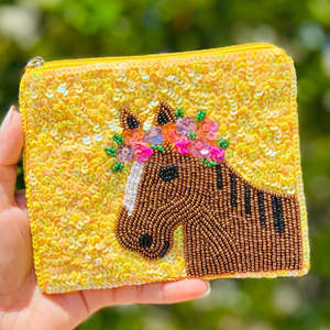 Pochette perlée de football pour le jour du match, porte-monnaie blanc, cadeau pour maman sportive, mini portefeuille zippé pour le tailgate, accessoire de boutique en gros - Product Image 5