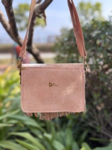 Hair on Hide Fur Leather Fringe Sling Monedero Elegante Multi Usos Crossbody Nuevo diseñador Multi Usos Mujeres Sling Monedero - Product Image 4