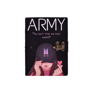 Carnet en papier fait main A5 sur le thème Kpop Army |   Journal écologique avec fermeture à cadenas en métal, design fille anime, papier recyclé - Product Image 1