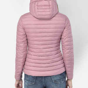 Chaqueta de Invierno Transpirable 2026 para Mujer, Abrigo Cálido con Capucha, Relleno de Poliéster, Corte Ajustado, con Bordado y Tela Satinada - Product Image 5