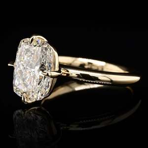 Bague de fiançailles solitaire de luxe haut de gamme en platine 950 avec diamant de laboratoire taille coussin de 3 carats couleur E, certifiée IGI, diamants remplis - Product Image 2