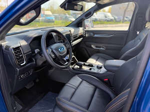 Ford Ranger Wildtrak PHEV Automatique 4x4 Pick-up Hybride Double Cabine Faible Kilométrage Véhicule Utilitaire Premium - Product Image 4
