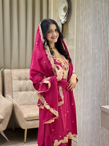 Indian White Chinon <b>Embroidered</b> Dupatta Set With Floral Pattern Traditional Indian Wedding <b>Shawl</b> Women's Ethnic Wear All Seasons - Product Image 5