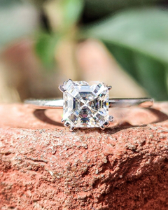 Bague de fiançailles en diamant de laboratoire taille Asscher 2,50 carats pour femme, style classique de luxe, certifiée IGI, couleur D, plaqué or rhodié - Product Image 5