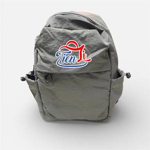 Sac de voyage multifonction en nylon léger et imperméable 30-40L, sac de transport avec poche avant en filet et poignées durables TL-015 - Product Image 1