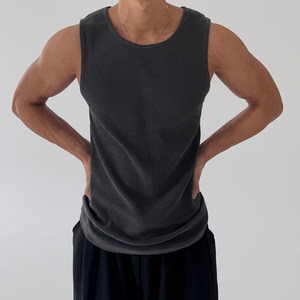 Camiseta sin mangas de punto ajustada para verano, top de tirantes acanalado para gimnasio y culturismo, camiseta sin mangas personalizada para hombre, ropa urbana, yoga - Product Image 2