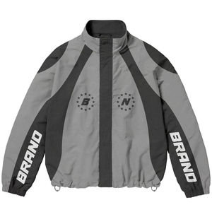 ชุดวอร์มไนลอนแบบกำหนดเองสำหรับผู้ชาย ชุดกีฬาสองชิ้น ปักโลโก้ เอวยางยืด ชุดวิ่งออกกำลังกาย ชุดวอร์มสำหรับฝึกซ้อมในยิม รับผลิตแบบ OEM - Product Image 5