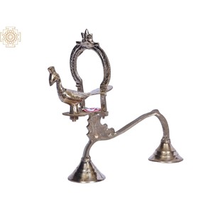 Hecho a mano 8 pulgadas latón Shodash Upachara Lámpara diseño de pavo real hecho en India artículo de decoración del hogar - Product Image 1