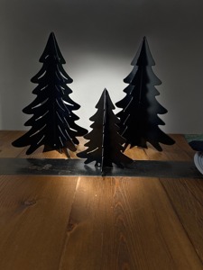 Ensemble d'arbres de Noël en métal vert, parfait pour la décoration de table de balcon extérieur et l'aménagement festif de la maison en hiver, provenant d'Inde - Product Image 4