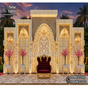 Telón de Fondo para Escenario de Boda al Aire Libre con Marcos de Espejo Estilo Mughal, Impresionantes Paneles de Arco de Espejo para Bodas de Destino - Product Image 1