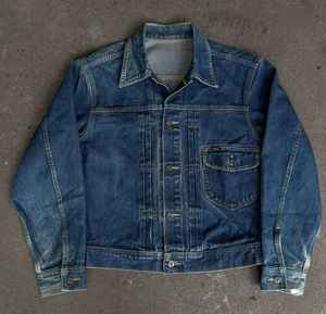 Veste en jean vintage personnalisée pour l'hiver, style formel et streetwear décontracté, avec broderie imprimée patchwork et décoration boutonnée - Product Image 3