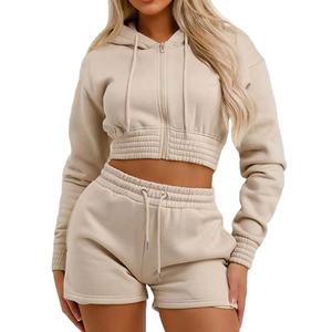 Ensemble de survêtement décontracté deux pièces pour femme, en coton épais, avec crop top imprimé et short, idéal pour le sport et l'entraînement, collection 2026 - Product Image 2