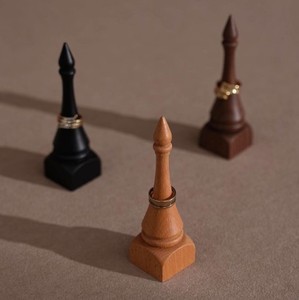 Soporte de Anillos de Madera Estético en Forma de Cono, Exhibidor Creativo de Joyería, Torre de Anillos de Madera de Nogal, Accesorios de Fotografía para Boutique - Product Image 2