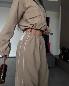 Ensemble de survêtement coupe-vent pour femme, vêtements de sport, design personnalisé avec logo, survêtement pour femme - Product Image 2