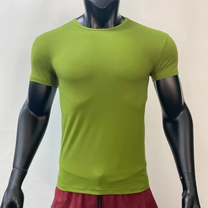 เสื้อยืดคอกลมทรงเข้ารูปสำหรับผู้ชาย สีเขียวล้วน แขนสั้น แห้งเร็ว ผ้าถัก โพลีเอสเตอร์ 100% สไตล์ลำลอง - Product Image 3