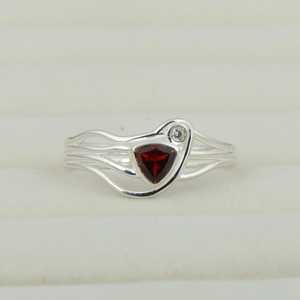Anillo de Plata de Ley con Corazón de Granate Rojo Hecho a Mano, Anillo Minimalista con Piedra Preciosa, Regalo de Piedra de Nacimiento de Enero para Esposa - Product Image 6