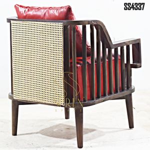 Chaise industrielle moderne en bois blanc, fabriquée à la main, pour hôtels et restaurants commerciaux, design de chambre à coucher, provenant du Rajasthan Suren Sapce - Product Image 2