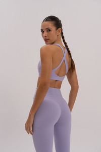 Conjunto de Yoga Lavender sin Costuras, Leggings de Cintura Alta en Forma de V, Top Corto con Tirantes Ajustables, Poliéster/Nailon de Secado Rápido - Product Image 2
