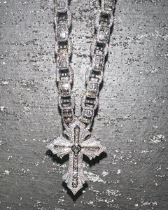 Collar con colgante de cruz de plata de ley 925 con incrustaciones de moissanita y diamantes, estilo hip hop, llamativo, para hombre - Product Image 3