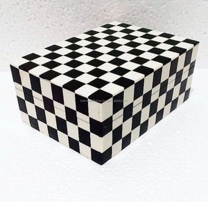 Cajas de joyería a precios baratos de resina a cuadros en blanco y negro, caja de regalo de resina con incrustaciones de hueso, caja de resina para obsequios y regalos de festivales - Product Image 1