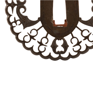 Tsuba Sukashi en cuivre de la période Edo japonaise, garde d'épée rond, non marqué - Product Image 5