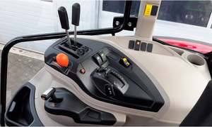 รถแทรกเตอร์มือสอง Massey Ferguson 5708 Dyna-4 เครื่องยนต์ดีเซล ขับเคลื่อน 4 ล้อ ราคาถูกกว่า - Product Image 6