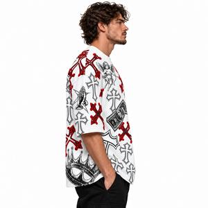 Camiseta Oversize de Cuello Redondo para Hombre, Manga Corta, Estilo Urbano, con Estampado Integral de Cruz y Corona de Ángel - Product Image 3