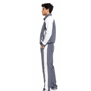 Ensemble de survêtement professionnel pour hommes en nylon, imperméable, imprimé, style streetwear, fabrication de vêtements personnalisables OEM ODM - Product Image 4