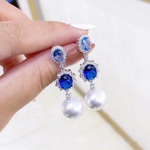 Exquises boucles d'oreilles pendantes en argent 925, perles naturelles de 13 à 12 mm, perles rares en or miel, rondes, presque parfaites, Brachti - Product Image 2