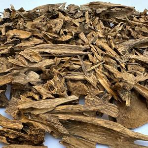 Copeaux de bois d'oud luxueux pour brûler quotidiennement à la maison et pour les occasions spéciales, encens pur du Vietnam, parfum d'agarwood, odeur douce. - Product Image 6