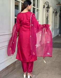 Conjunto de Salwar Kameez de Rayón y Seda para Mujer, Color Rosa KV, Estilo Tradicional, para Otoño - Product Image 2