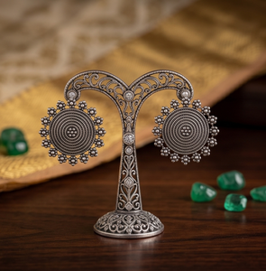 DIVYORO <b>SILVER</b> MEDALLION STUDS - Product Image 2