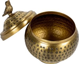 Conteneur rond en métal martelé avec finition en laiton et motif d'oiseau - Product Image 6