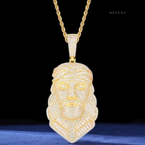 Colgante Grande de Jesús con Moissanita Baguette, Plata de Ley 925, Colgante de Jesús con Moissanita Hecho a Mano, Colgante de Jesús con Moissanita VVS - Product Image 2