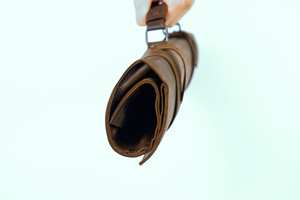 Étui de rangement pour couteaux en cuir pleine fleur, résistant aux odeurs, robuste, confortable et portable, LSKR-0110 - Product Image 5