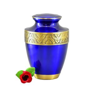 Urna Funeraria de Metal Azul Cielo de Lujo al por Mayor, Jarra Conmemorativa con Detalles Plateados Grabados y Diseño Artístico en Esmalte Pulido - Product Image 5