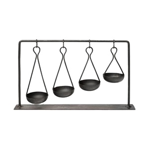 Sculpture suspendue abstraite contemporaine unique de qualité supérieure artisanat en métal enduit noir pour la décoration intérieure moderne - Product Image 1