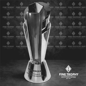 Trofeo de Ganador en Latón y Acero Metálico - Product Image 2