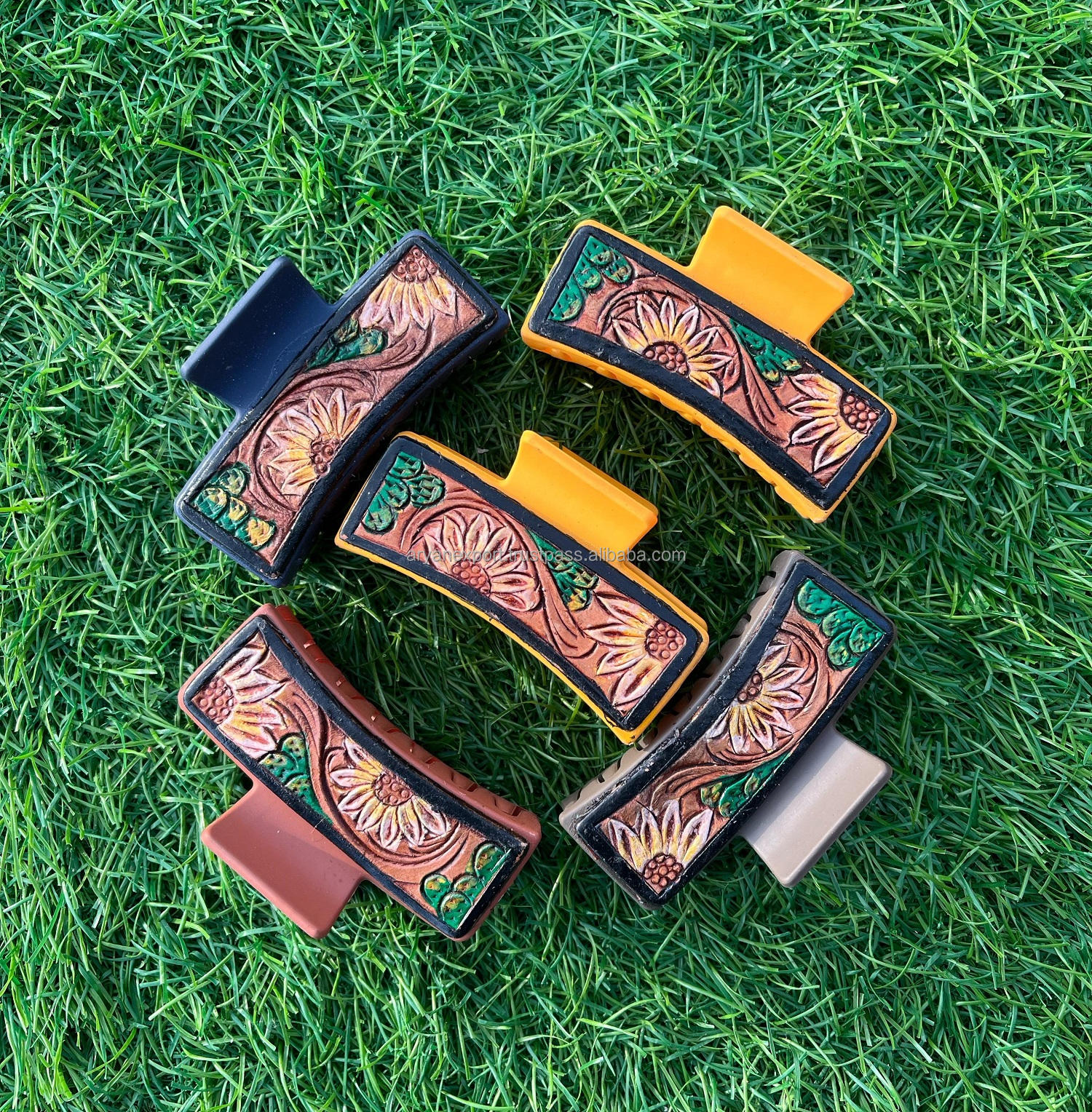 สีน้ำตาล