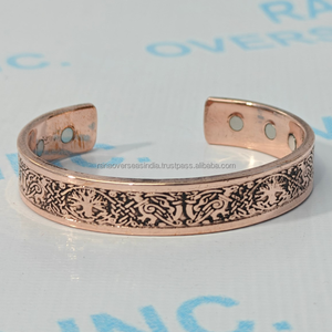 Bracelet de thérapie artisanal moderne en cuivre pur, finition polie, pour la guérison naturelle, cadeau de baptême pour hommes et femmes - Product Image 1