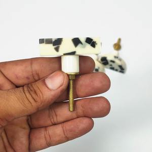 Poignées de porte décoratives modernes artisanales en résine époxy bleu ciel et marron, quincaillerie pour meubles en bois naturel, armoires de cuisine et tiroirs - Product Image 4