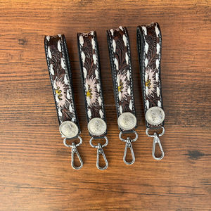 2024 haute qualité Western Floral repoussé cuir bracelet en cuir véritable porte-clés voiture maison porte-clés sangle titulaire lanière femmes - Product Image 4