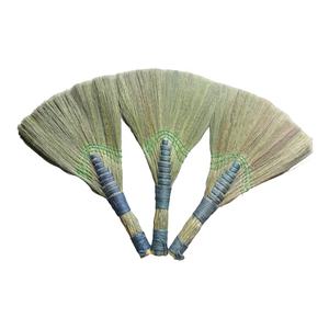 Juego de escobas de madera ecológicas hechas a mano con diseño de flor de hierba, escoba de barrido de ventana y recogedor para uso doméstico - Product Image 2