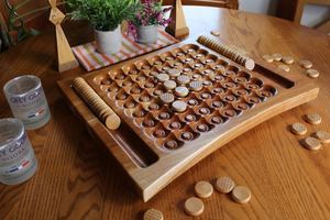 Jeu de société de stratégie en bois fait main de qualité supérieure, ensemble de jeu de dames à grille alvéolée, jeu de solitaire et de carrom de luxe personnalisé pour les réunions de famille - Product Image 5